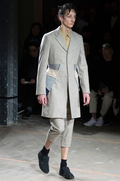 Look 12